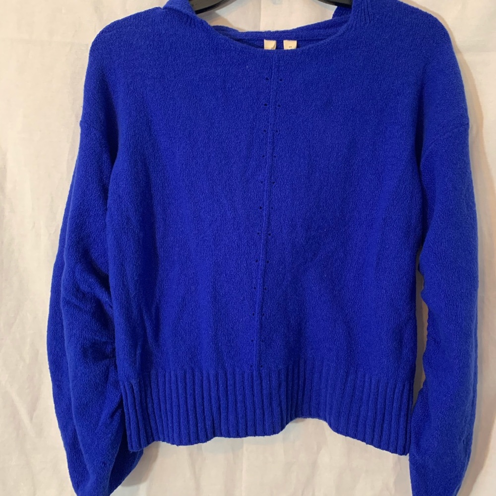 🎀 Anthropologie Moth Sweater with Hood